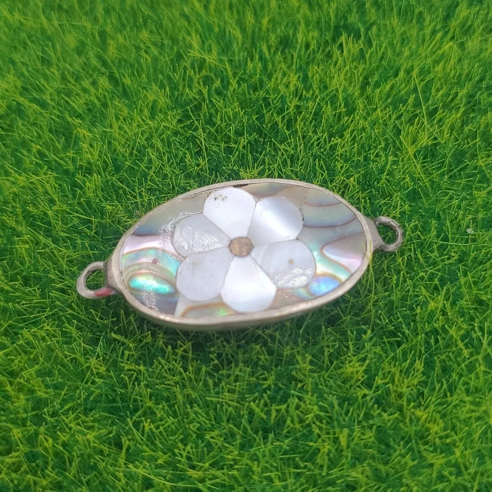 Floral Mother of Pearl Pendant‎ Sterling P313